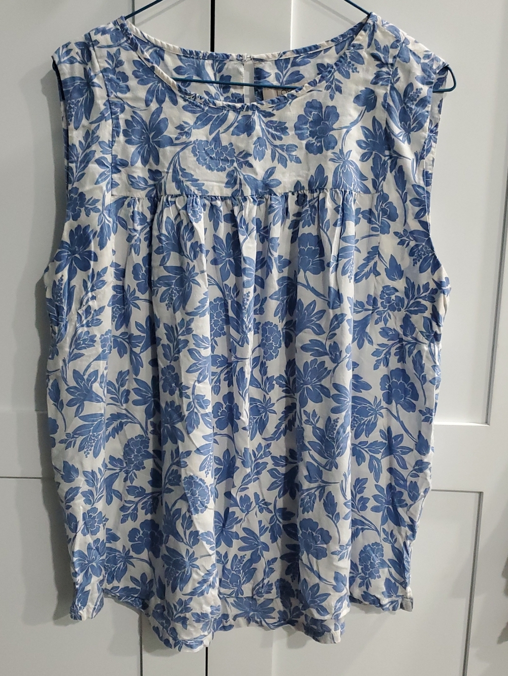 Blue Floral Sleeveless Camisole Top - Classic Summer Print